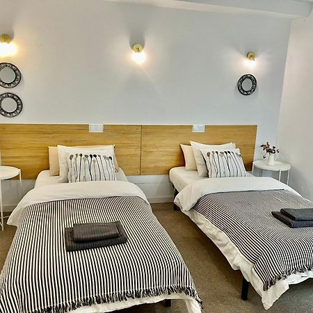Hola Hostel Аликанте Экстерьер фото