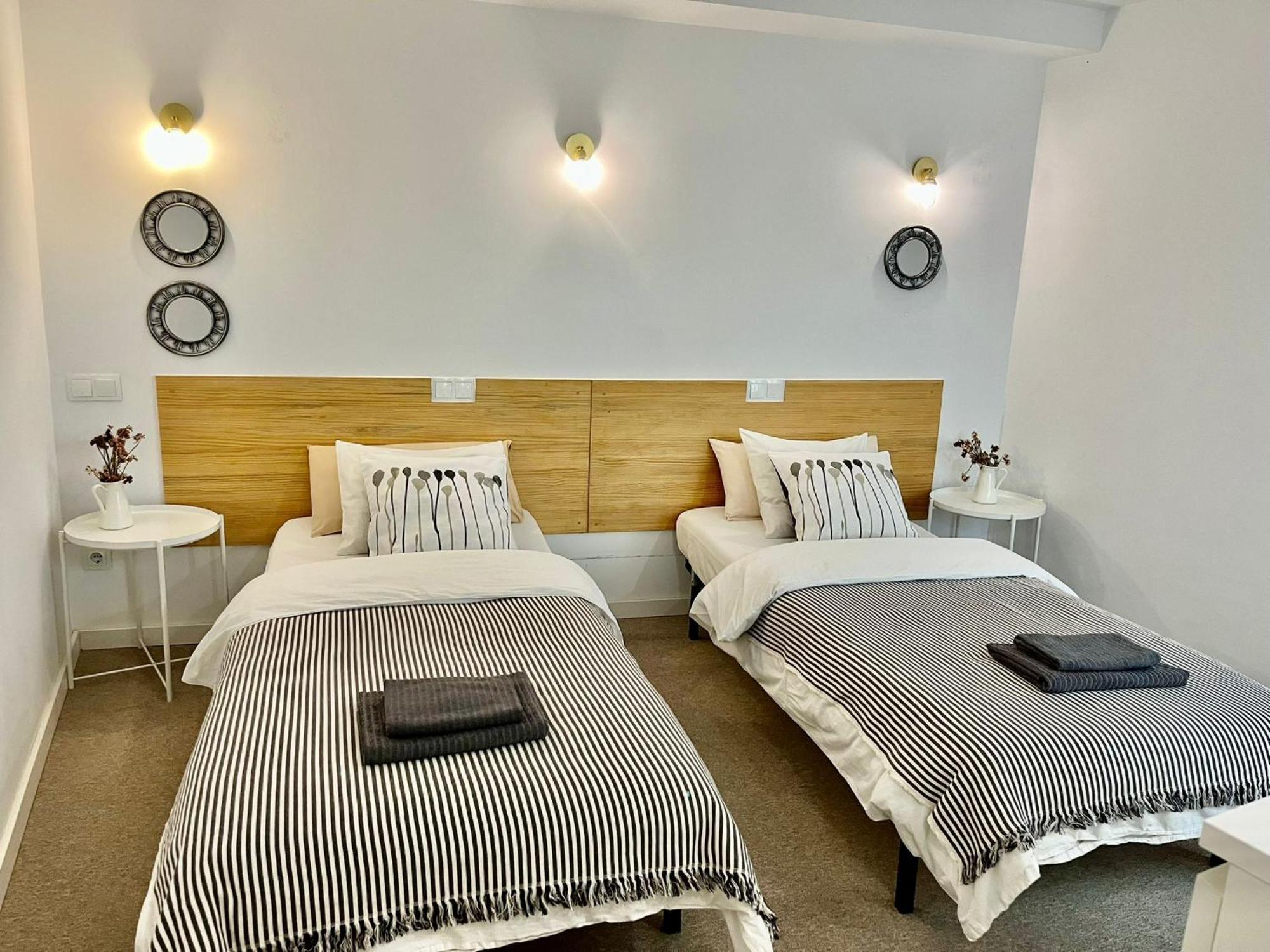 Hola Hostel Аликанте Экстерьер фото